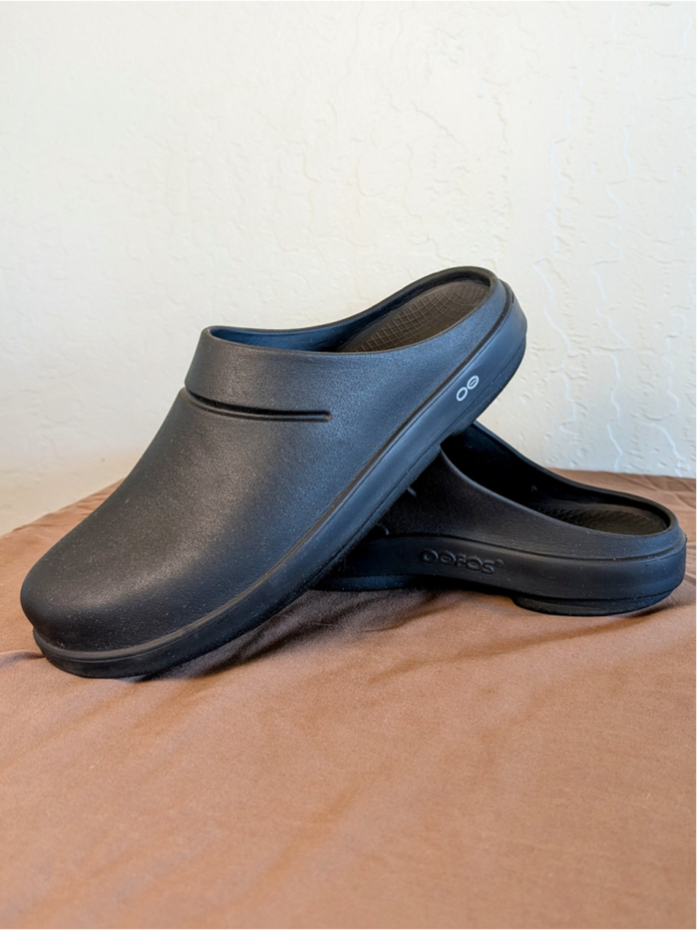 OOFOS OOcloog Recovery Clogs Black Mens 12 Womens 14 EU45 Comfort Shoes